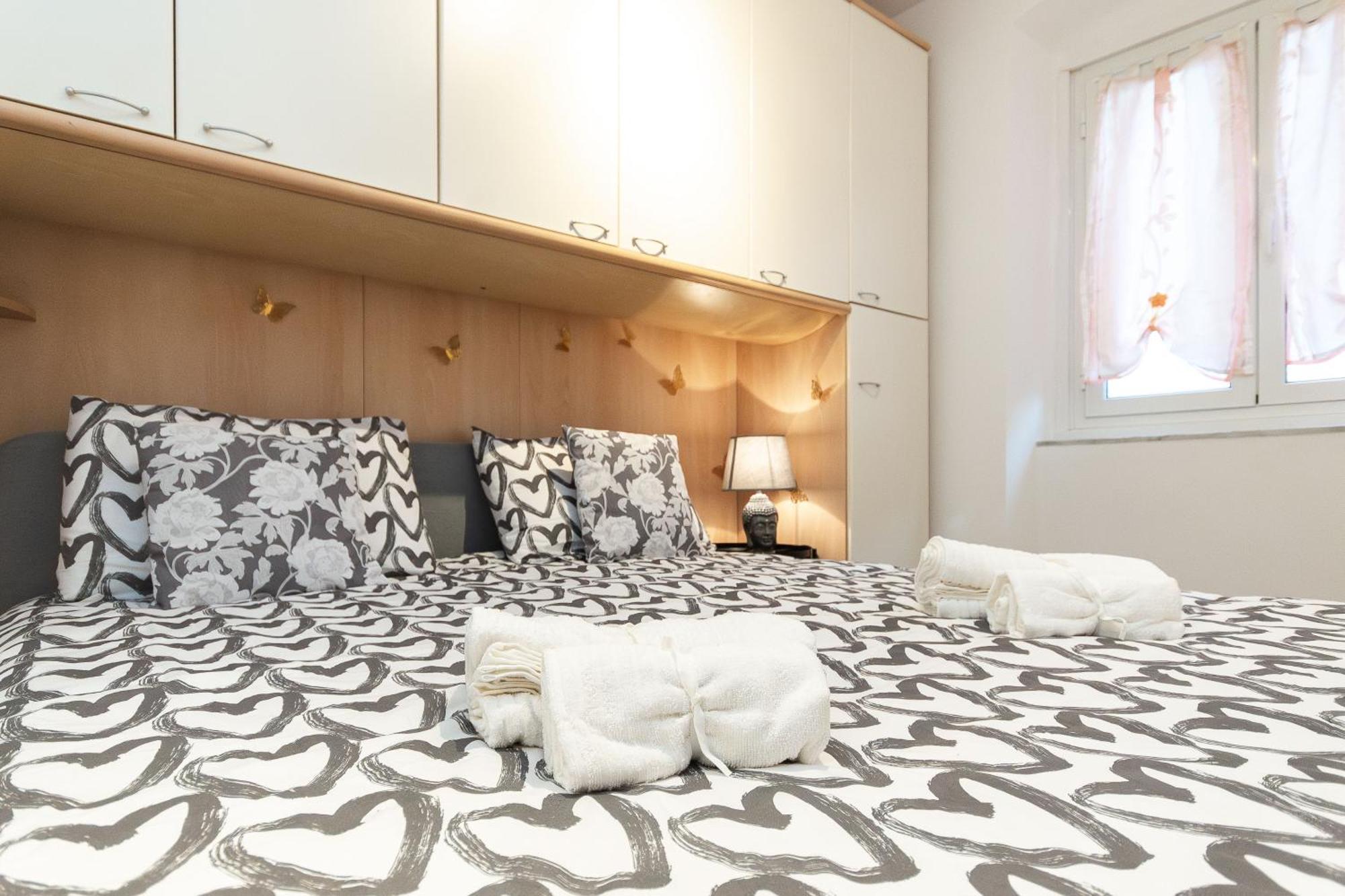 15 Min Centro E Stazione Ferroviaria Apartment Genoa Ngoại thất bức ảnh